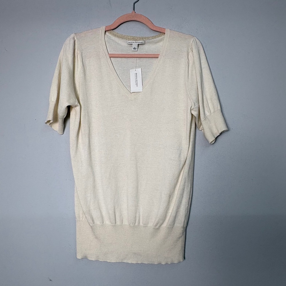 NWT Banana Republic Womens Cream V-Neck Short Sleeve Sweater L Academia